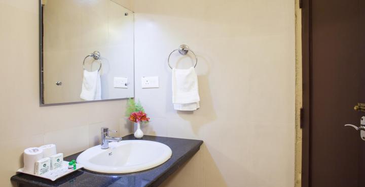 Michaels Inn Теккади Экстерьер фото