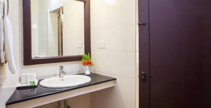Michaels Inn Теккади Экстерьер фото
